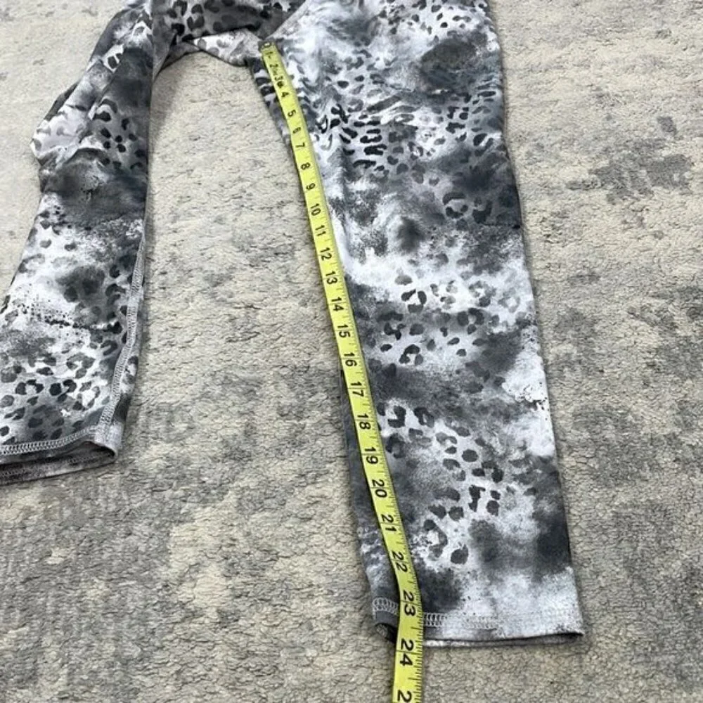 Evolution and Creation The Mia Legging White Gray Snow Leopard Animal Sz M